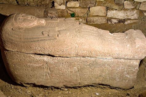   Le sarcophage de Sidamara! Un témoignage poignant de la grandeur Byzantine en Anatolie du VIe siècle